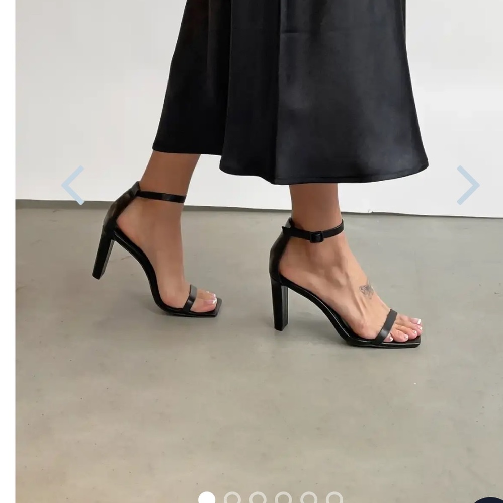 OAK + FORT Black Minimalist Ankle-Strap Block Heel Sandals - Picture 2 of 13